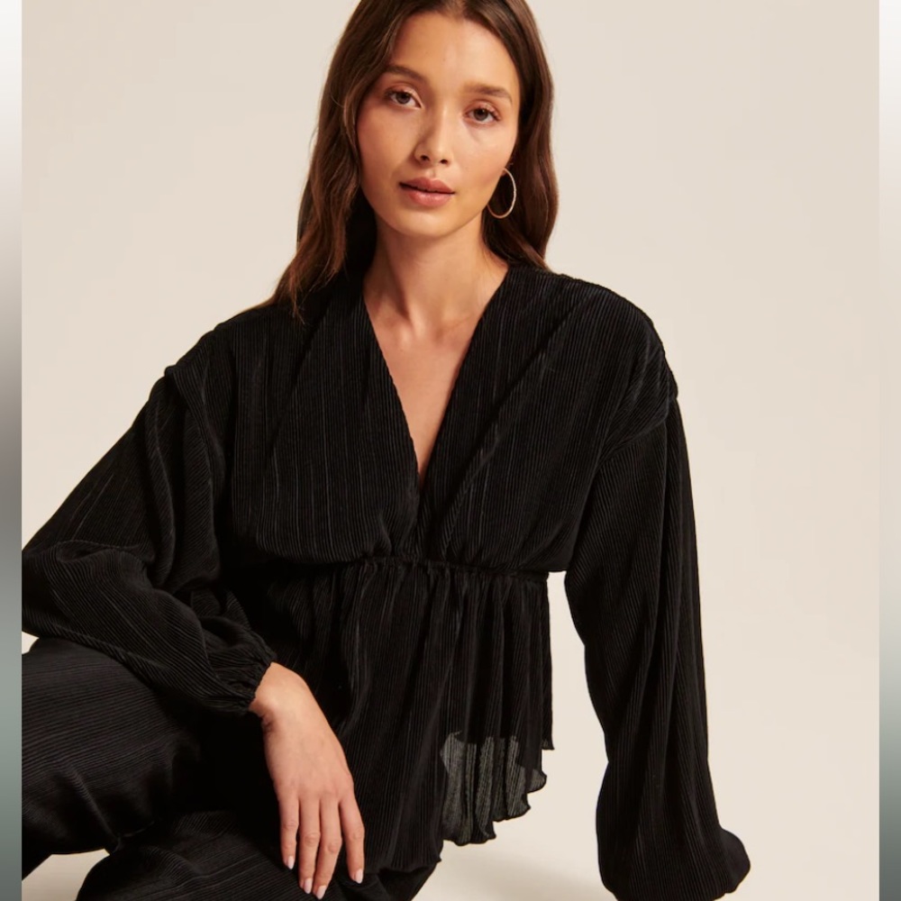 Abercrombie Long-Sleeve Easy Waist Satin Top